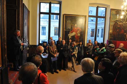 Brussels Mayor Freddy Thielemans addressing Halma, PEN WiPC and ICORN during his reception at the Town Hall of Brussels on Thursday 24 March